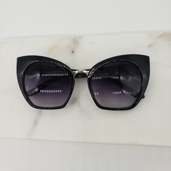 New Black Oversized Cateye Sunglasses - Picture 5 of 6